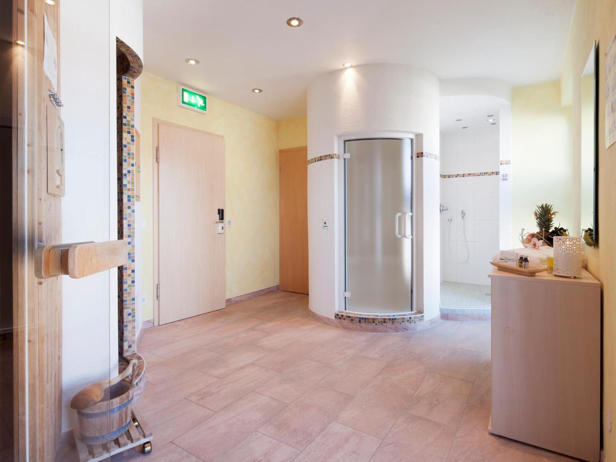 Hotel Zeller'S Quartier Königsbrunn Esterno foto
