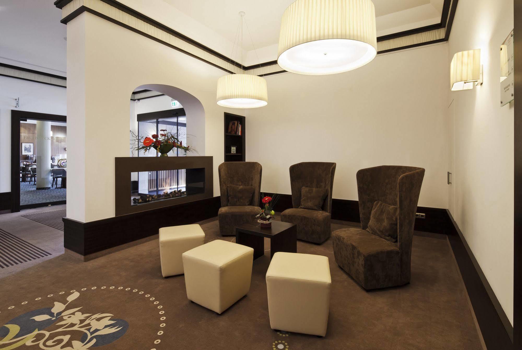 Hotel Zeller'S Quartier Königsbrunn Esterno foto